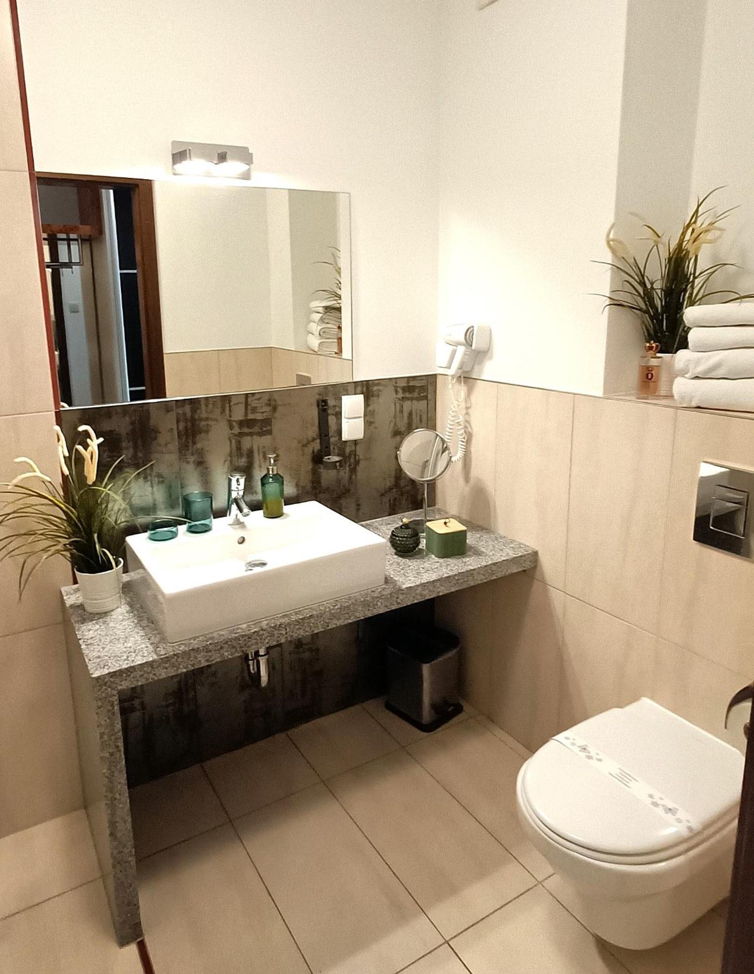 122 W Pieciogwiazdkowym Royal Tulip 200m Plaza Dobruk Romek Apartment *
